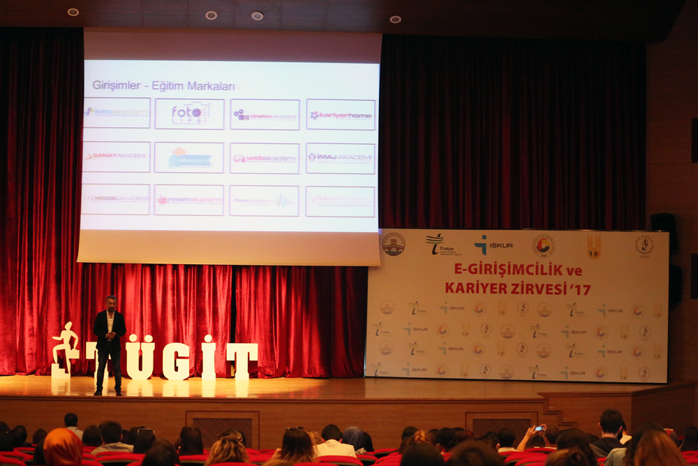 E Girisimcilik Zirvesi