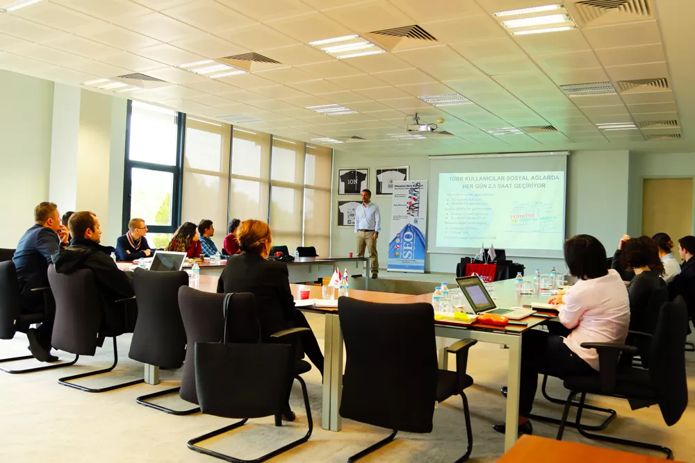 facebook kursu fiyatları