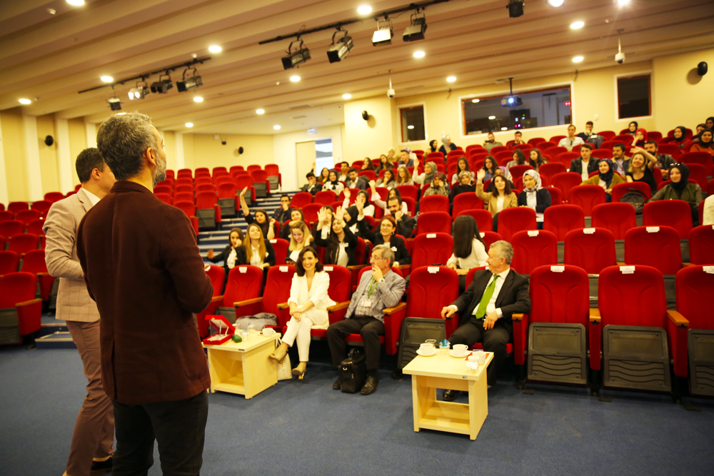 Girisimcilik Konusmacisi 19