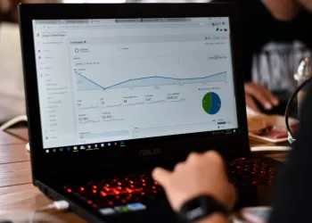 Google Reklam Sıralaması Nasıl Belirlenir? – Reklamlarınızı İlk Sıraya Taşıyın!