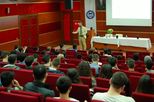 kariyer günleri konuşmacısı