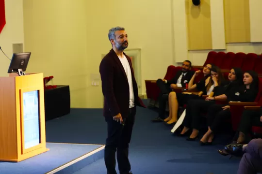 üniversite konuşmacı