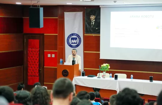 Kariyer Gunleri Konusmaci