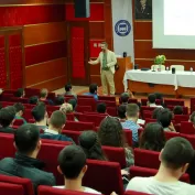 Kariyer Gunleri Konusmacisi 1