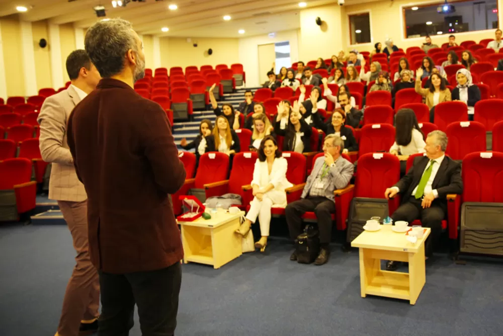 pazarlama yönetimi uzmanı