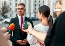 politik danışmanlık