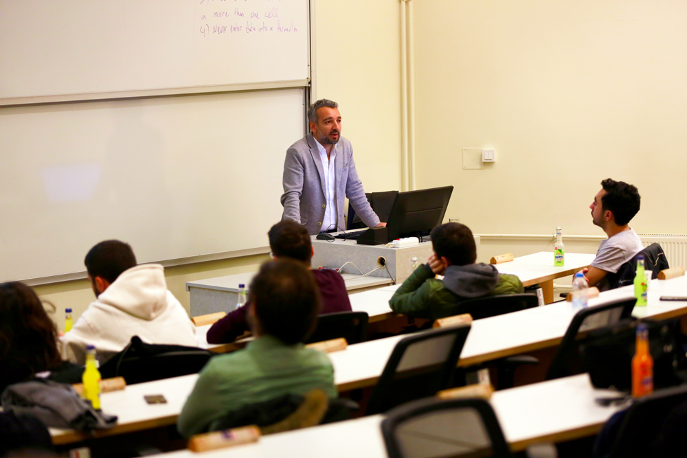 Satis Ve Pazarlama Uzmanligi