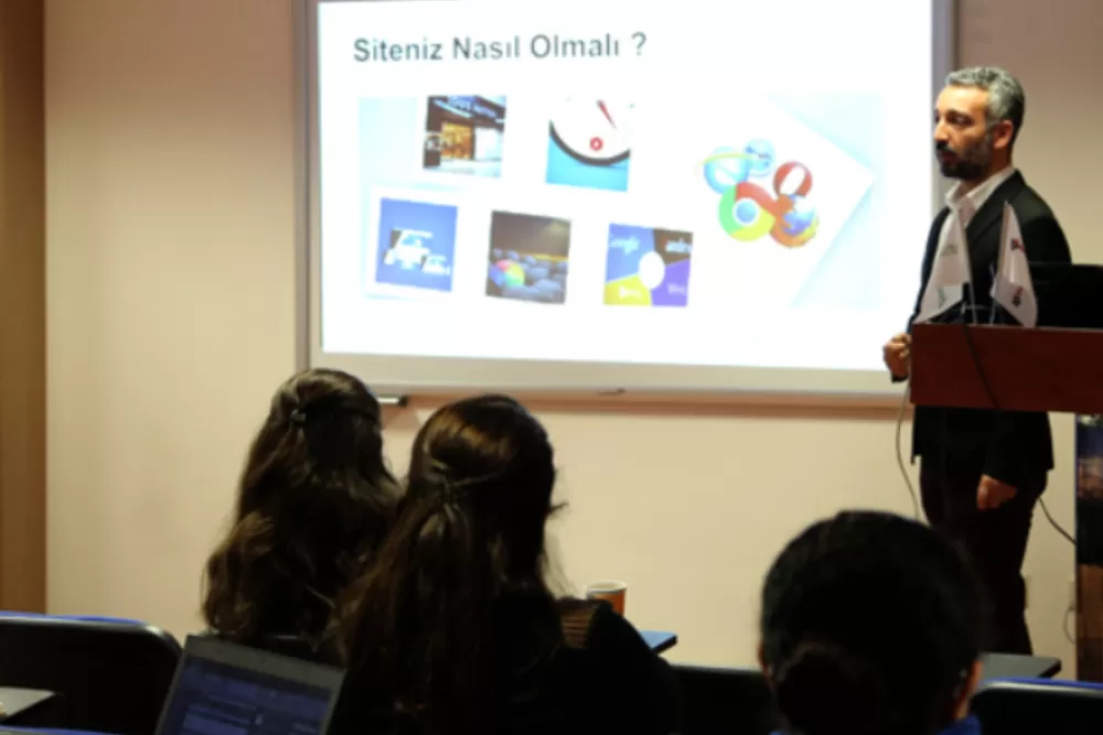 siyasi danışman orhan gürbüz