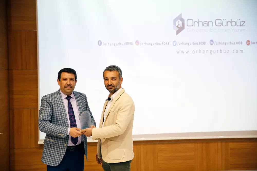 Universite Konusmacisi