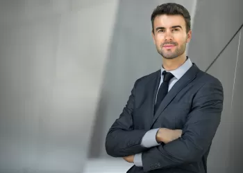 Belediye Başkanı Nasıl Olunur? – Yerel Seçim Danışmanlığı Alarak Öne Geçin!