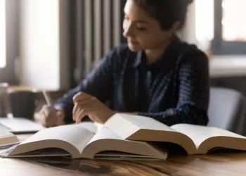 Bir Siyasetçinin Okuması Gereken Kitaplar Nelerdir?