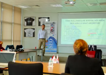 En İyi Sosyal Medya Uzmanlığı Kursu - Nasıl Olmalı, Neler Beklemelisiniz?