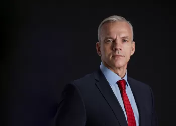 Nasıl Siyasetçi Olunur? – Politika İçin Yapmanız Gerekenler