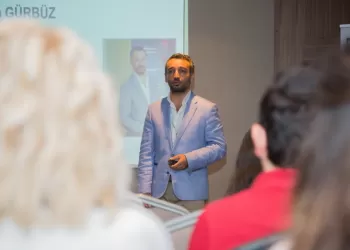 Profesyonel SEO Danışmanlığı ile Kalıcı Görünürlük Kazanın!