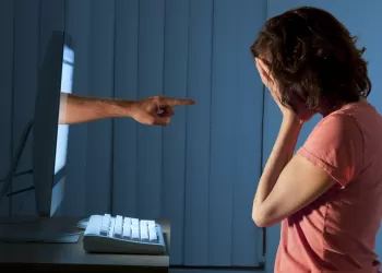 Siber Zorbalık Nedir, Nasıl Önlenir?