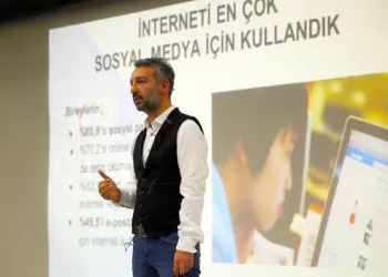Siyasetçiler İçin Sosyal Medya Danışmanlığı Nasıl Yapılır?