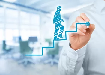 Siyasette Yükselmek İçin Taktikler