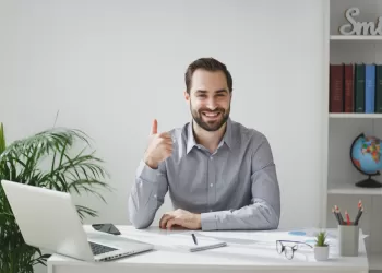 Sosyal Medya Uzmanının Bilmesi Gereken Programlar Hangileri?